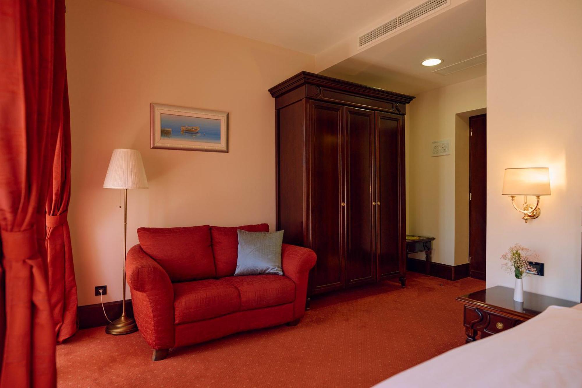 Arbiana Heritage Hotel 4*